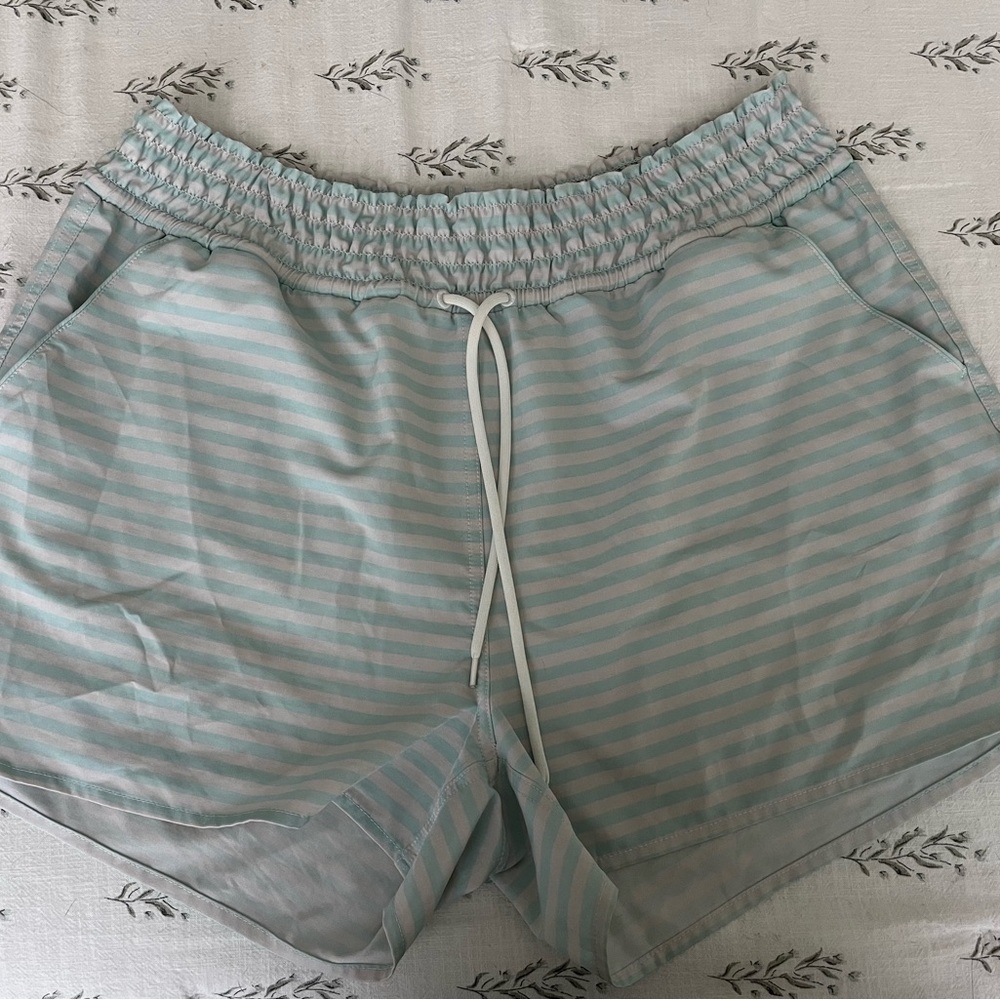 Carve Designs BALI SHORT
Relaxed mid rise boardshort